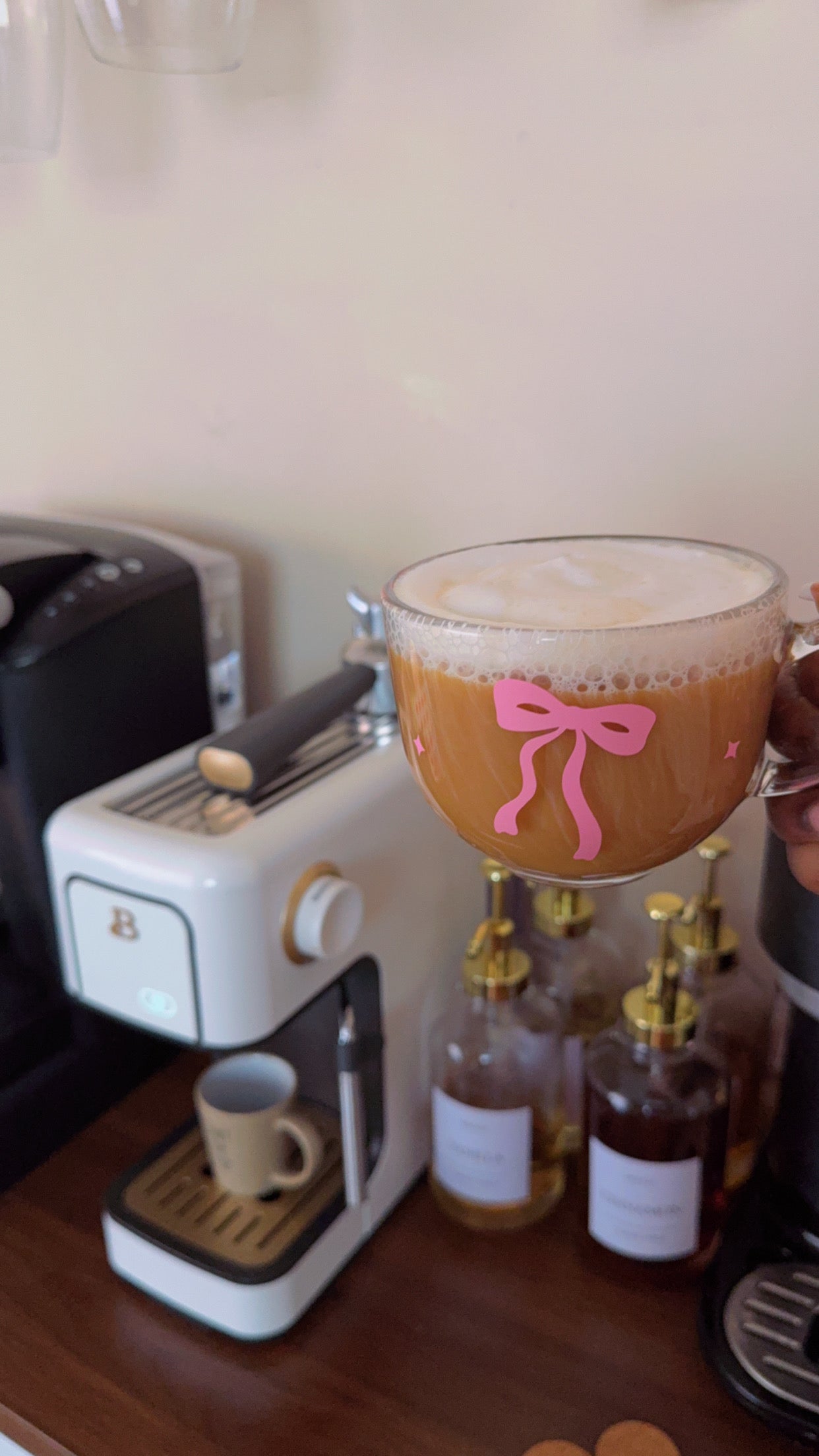 The blush Bow mug